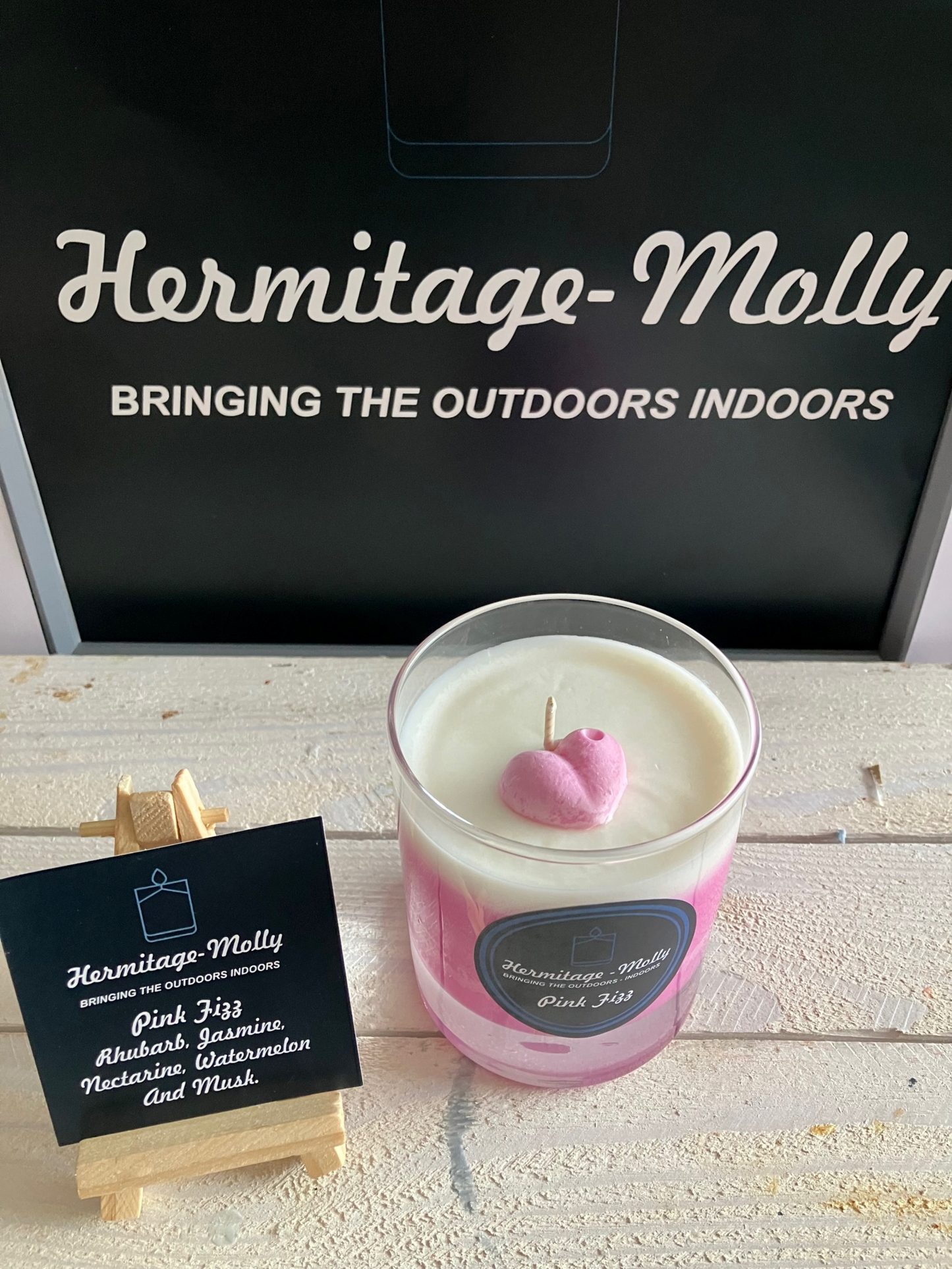 Pink Fizz - Natural Soya Candle - Rhubarb, Jasmine, Nectarine, Watermelon & Musk