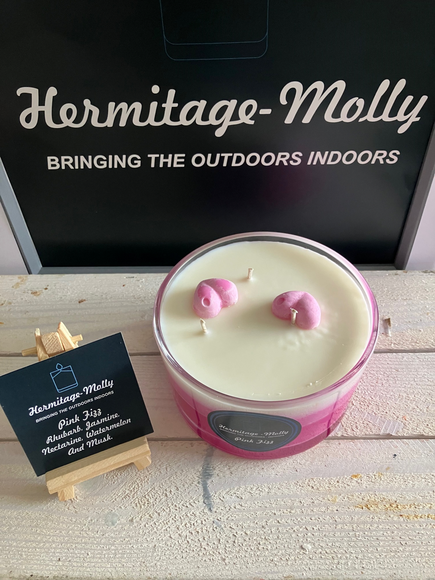 Pink Fizz - Natural Soya Candle - Rhubarb, Jasmine, Nectarine, Watermelon & Musk